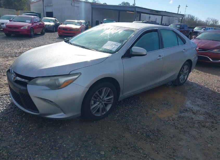 Photo 2 of 2016 Toyota Camry SE (VIN 4T1BF1FK0GU200963)