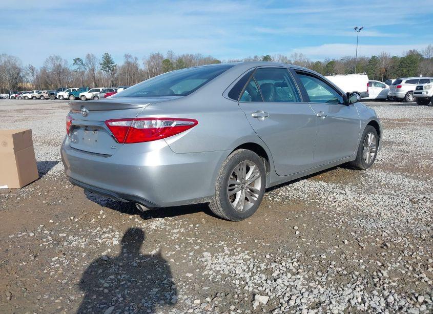 Photo 4 of 2016 Toyota Camry SE (VIN 4T1BF1FK0GU200963)