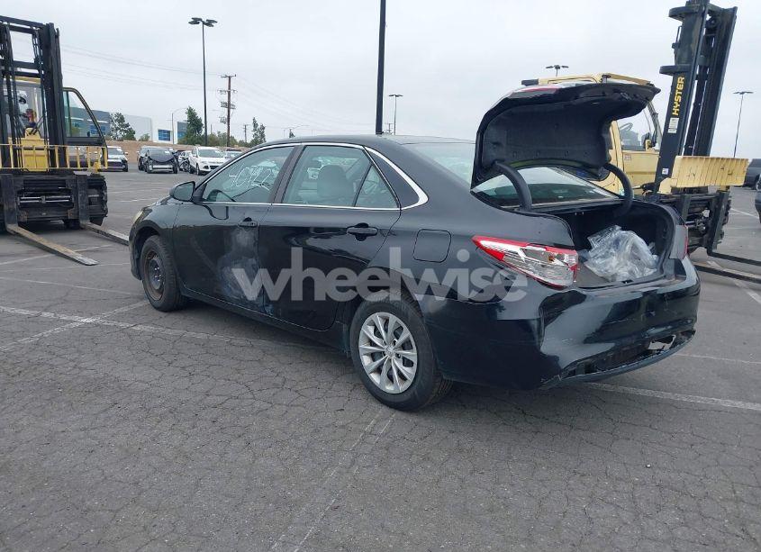 Photo 3 of 2016 Toyota Camry LE (VIN 4T1BF1FK0GU203958)