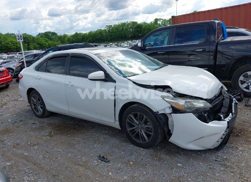 Photo 13 of 2016 Toyota Camry SE (VIN 4T1BF1FK0GU220873)