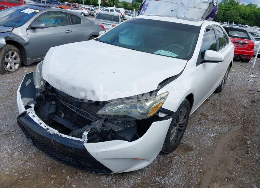 Photo 2 of 2016 Toyota Camry SE (VIN 4T1BF1FK0GU220873)