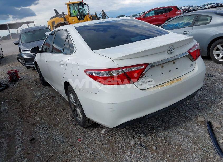 Photo 3 of 2016 Toyota Camry SE (VIN 4T1BF1FK0GU220873)