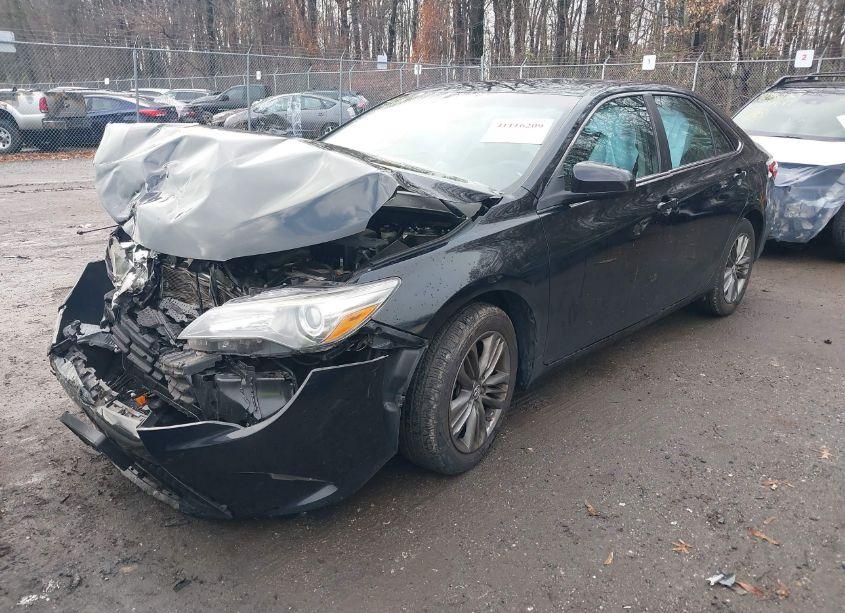 Photo 2 of 2016 Toyota Camry SE (VIN 4T1BF1FK0GU232361)