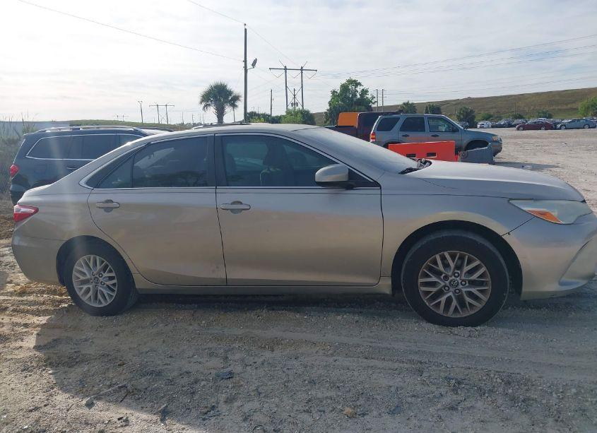 Photo 13 of 2016 Toyota Camry LE (VIN 4T1BF1FK0GU247460)