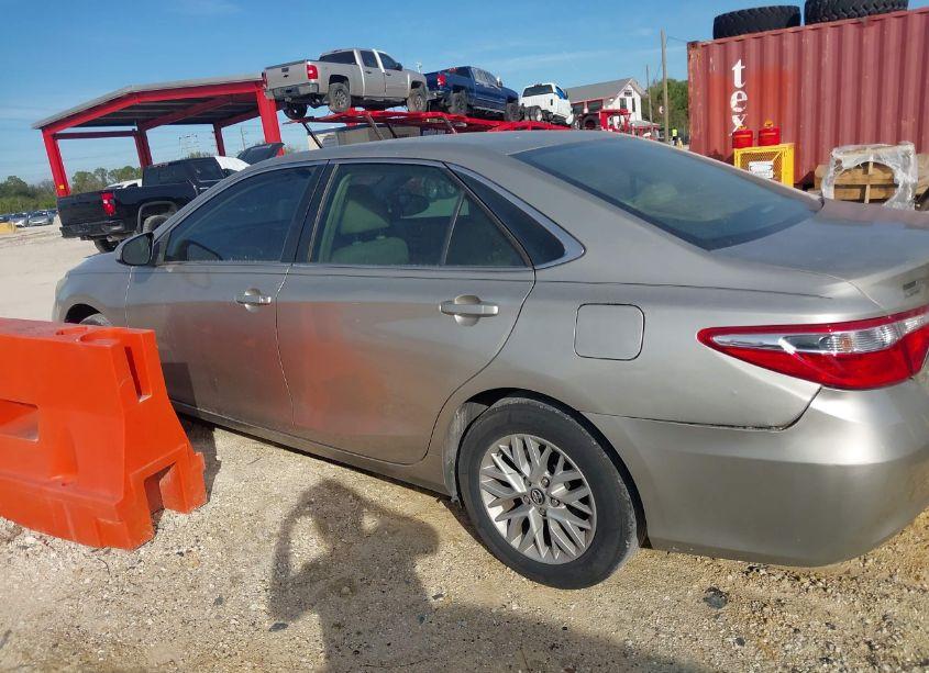 Photo 14 of 2016 Toyota Camry LE (VIN 4T1BF1FK0GU247460)