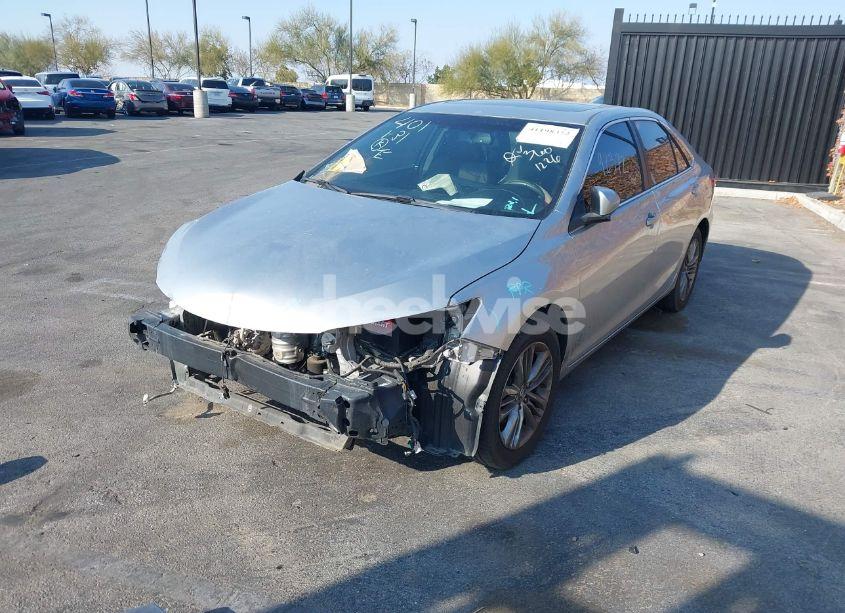 Photo 2 of 2016 Toyota Camry SE (VIN 4T1BF1FK0GU259320)