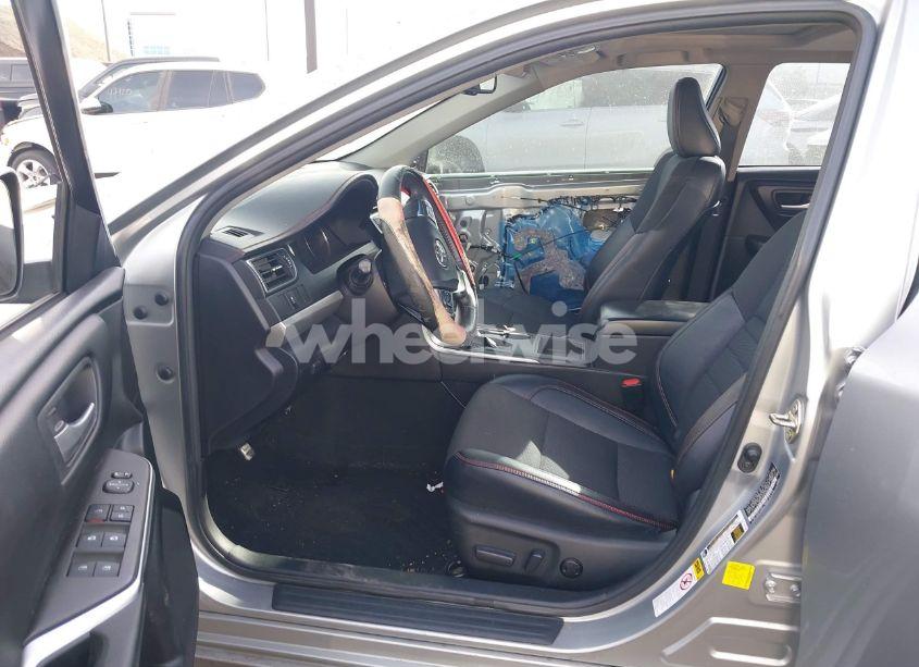 Photo 5 of 2016 Toyota Camry SE (VIN 4T1BF1FK0GU259320)