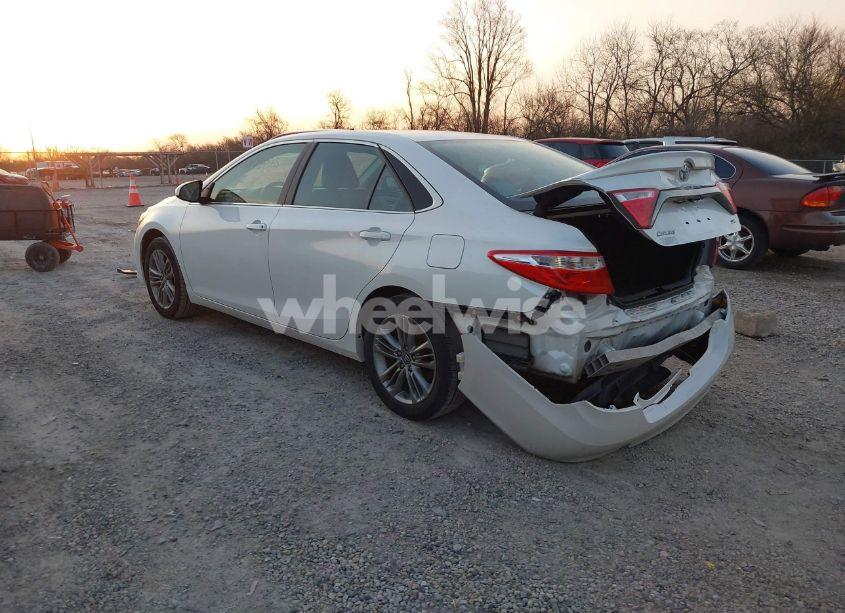 Photo 3 of 2016 Toyota Camry SE (VIN 4T1BF1FK0GU262721)