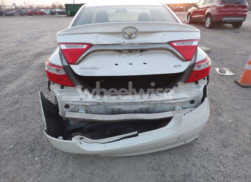 Photo 6 of 2016 Toyota Camry SE (VIN 4T1BF1FK0GU262721)