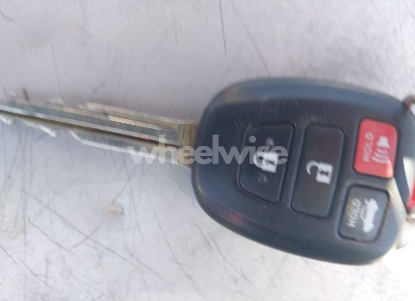 Photo 11 of 2016 Toyota Camry SE (VIN 4T1BF1FK0GU516668)