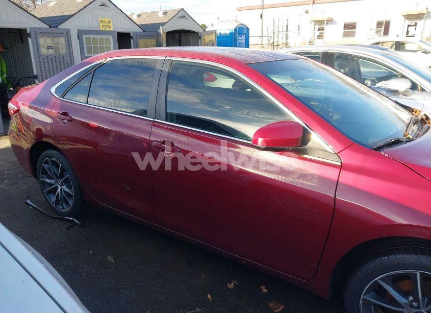 Photo 12 of 2016 Toyota Camry XSE (VIN 4T1BF1FK0GU520803)