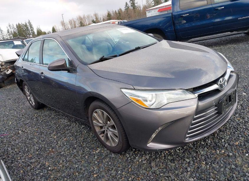 2016 Toyota Camry XLE (VIN 4T1BF1FK0GU522082) main photo