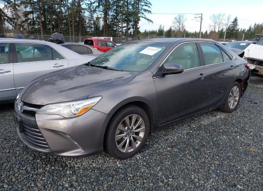 Photo 2 of 2016 Toyota Camry XLE (VIN 4T1BF1FK0GU522082)