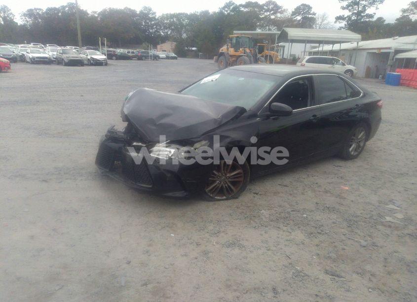 Photo 2 of 2016 Toyota Camry SE (VIN 4T1BF1FK0GU545586)