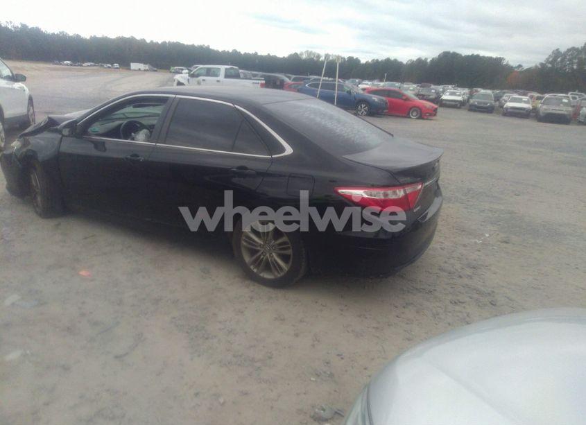 Photo 3 of 2016 Toyota Camry SE (VIN 4T1BF1FK0GU545586)