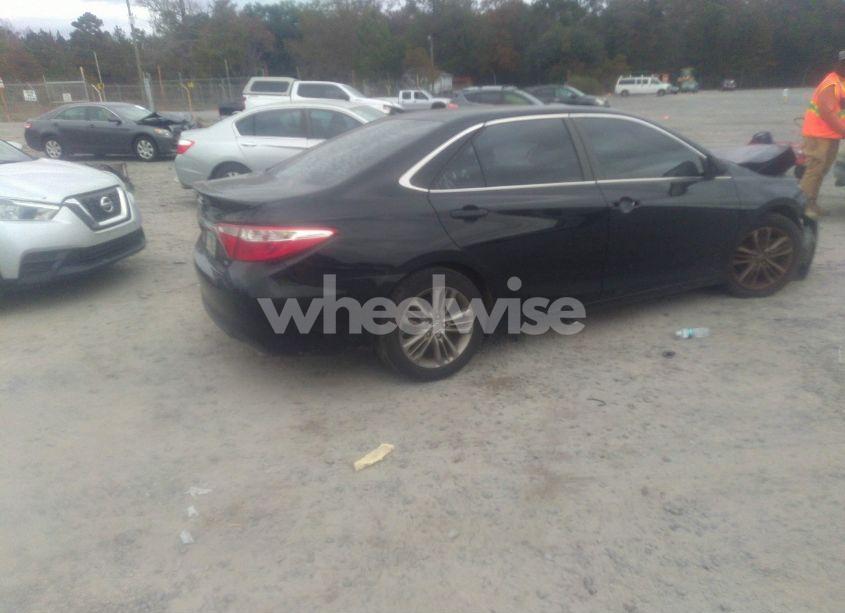 Photo 4 of 2016 Toyota Camry SE (VIN 4T1BF1FK0GU545586)