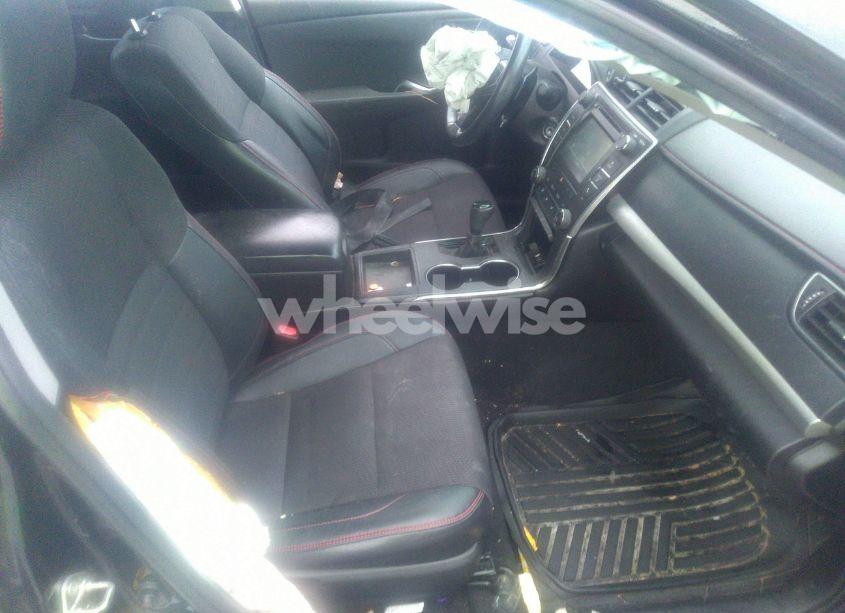 Photo 5 of 2016 Toyota Camry SE (VIN 4T1BF1FK0GU545586)