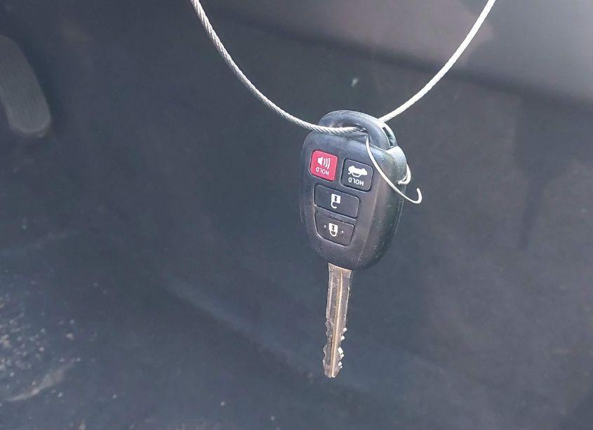 Photo 11 of 2016 Toyota Camry LE (VIN 4T1BF1FK0GU553235)