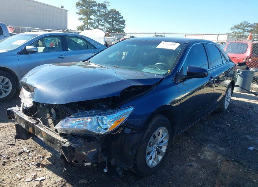 Photo 2 of 2016 Toyota Camry LE (VIN 4T1BF1FK0GU553235)