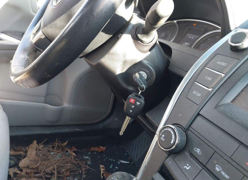 Photo 11 of 2016 Toyota Camry SE (VIN 4T1BF1FK0GU561299)