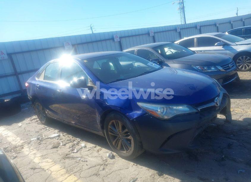 2016 Toyota Camry SE (VIN 4T1BF1FK0GU565787) main photo