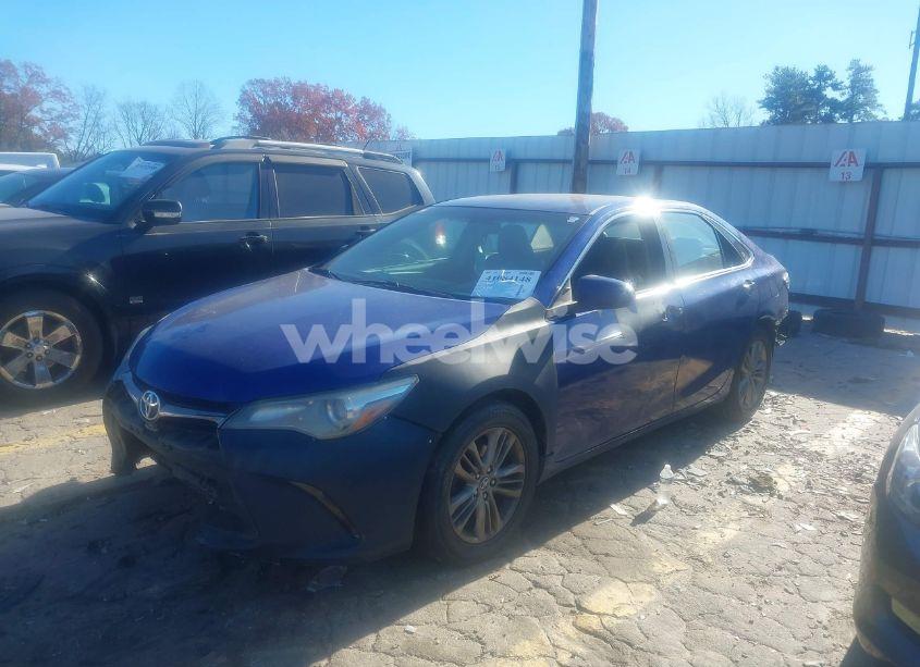 Photo 2 of 2016 Toyota Camry SE (VIN 4T1BF1FK0GU565787)