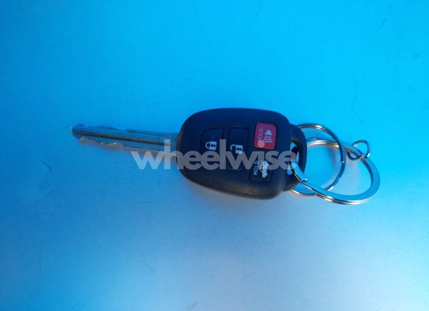 Photo 11 of 2016 Toyota Camry LE (VIN 4T1BF1FK0GU566437)