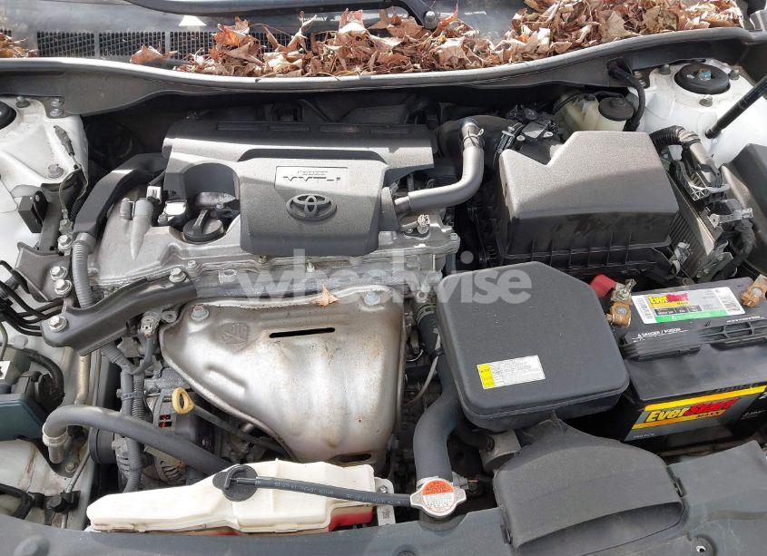 Photo 10 of 2016 Toyota Camry SE (VIN 4T1BF1FK0GU573629)