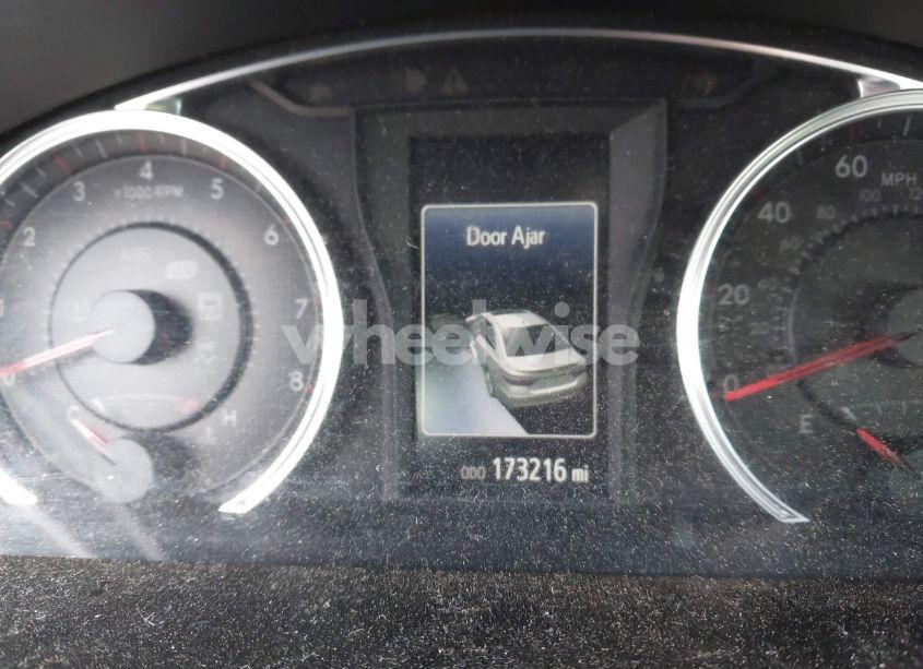 Photo 7 of 2016 Toyota Camry SE (VIN 4T1BF1FK0GU573629)