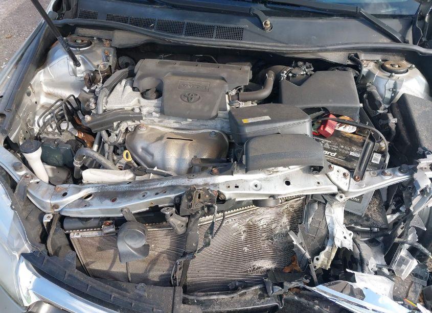 Photo 10 of 2016 Toyota Camry XLE (VIN 4T1BF1FK0GU578121)