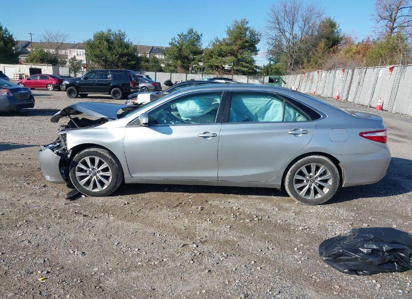 Photo 14 of 2016 Toyota Camry XLE (VIN 4T1BF1FK0GU578121)