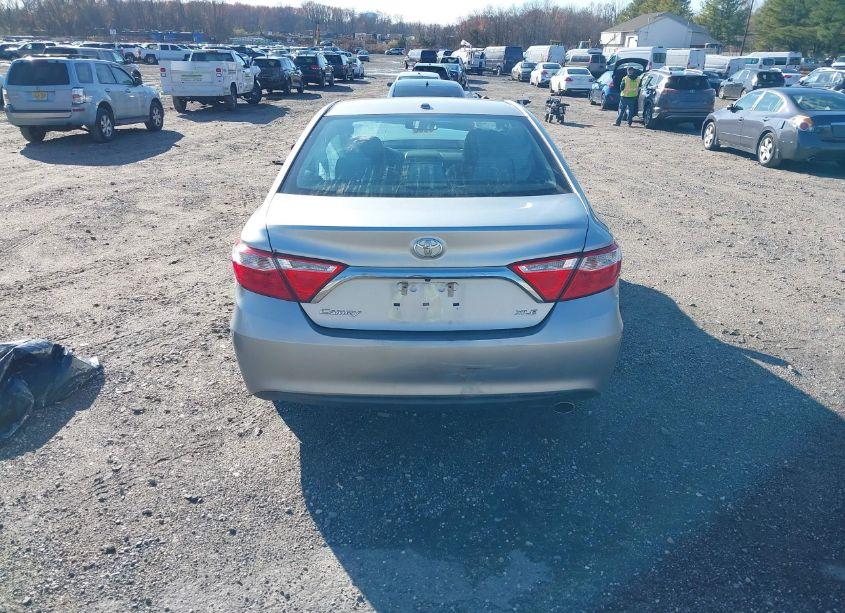 Photo 16 of 2016 Toyota Camry XLE (VIN 4T1BF1FK0GU578121)