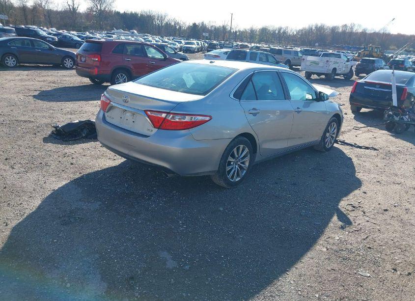 Photo 4 of 2016 Toyota Camry XLE (VIN 4T1BF1FK0GU578121)