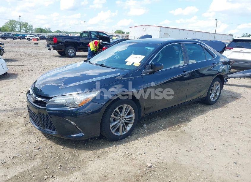 Photo 2 of 2016 Toyota Camry SE (VIN 4T1BF1FK0GU591564)