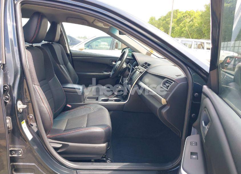 Photo 5 of 2016 Toyota Camry SE (VIN 4T1BF1FK0GU591564)