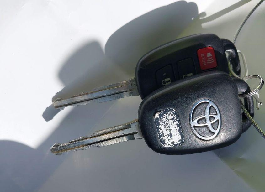 Photo 11 of 2016 Toyota Camry LE (VIN 4T1BF1FK0GU601249)