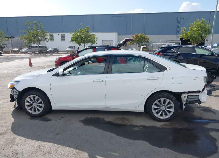 Photo 15 of 2016 Toyota Camry LE (VIN 4T1BF1FK0GU601249)