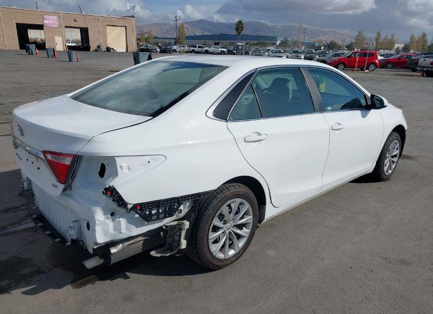 Photo 4 of 2016 Toyota Camry LE (VIN 4T1BF1FK0GU601249)