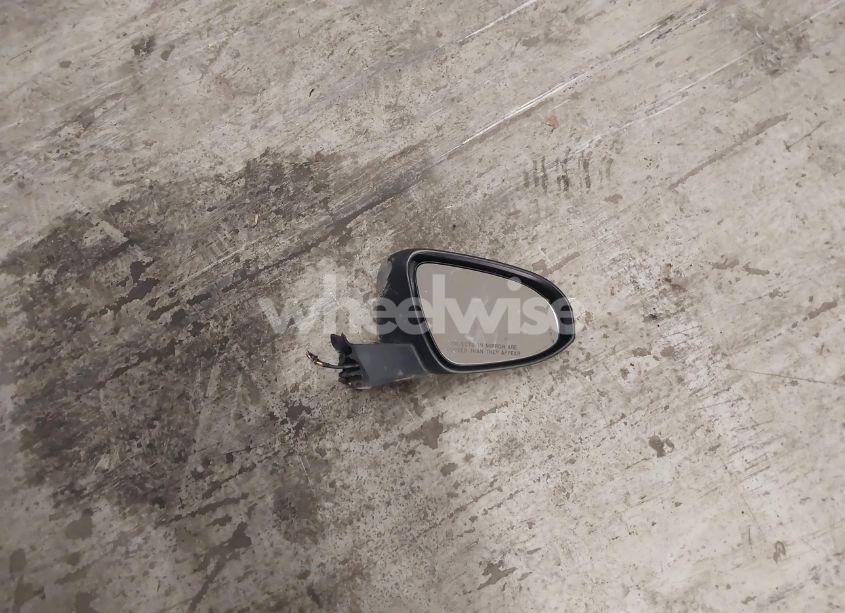 Photo 12 of 2017 Toyota Camry LE (VIN 4T1BF1FK0HU275311)