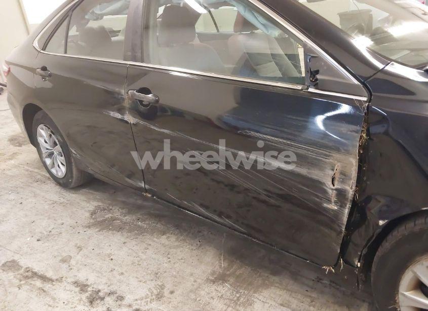 Photo 6 of 2017 Toyota Camry LE (VIN 4T1BF1FK0HU275311)