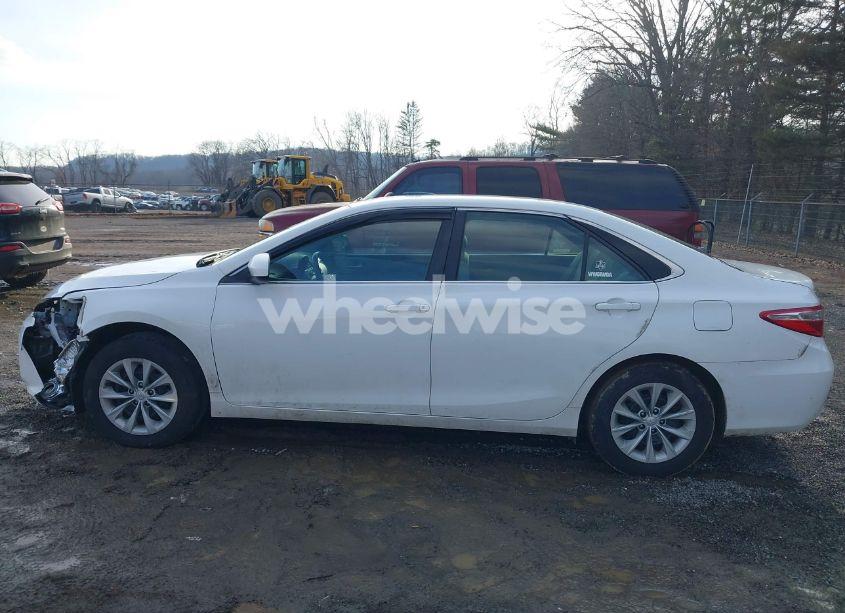 Photo 15 of 2017 Toyota Camry LE (VIN 4T1BF1FK0HU289807)