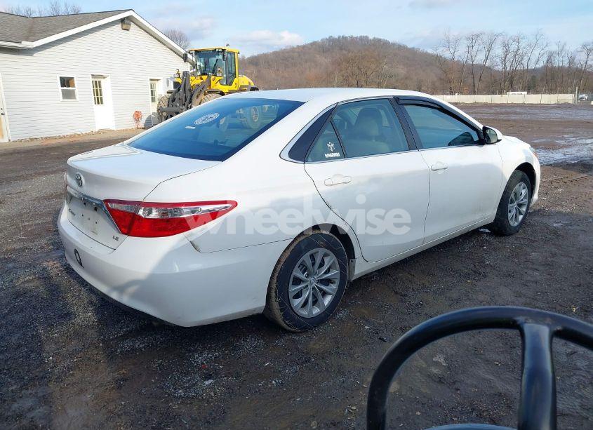 Photo 4 of 2017 Toyota Camry LE (VIN 4T1BF1FK0HU289807)