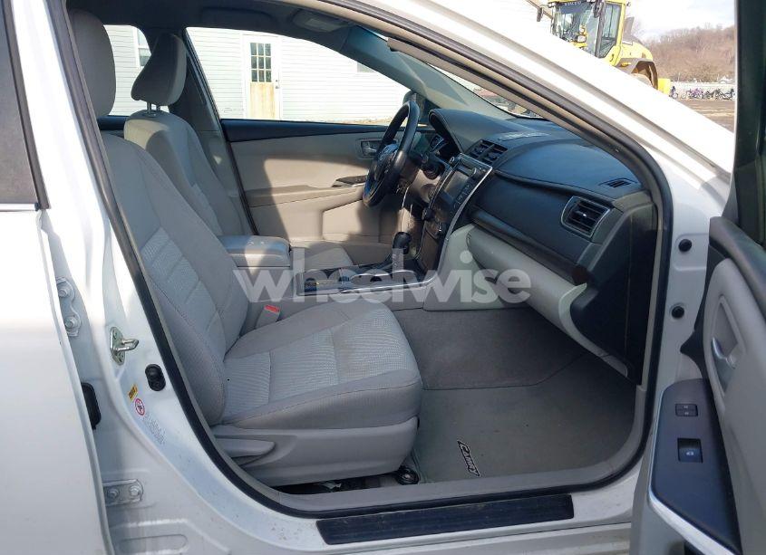 Photo 5 of 2017 Toyota Camry LE (VIN 4T1BF1FK0HU289807)