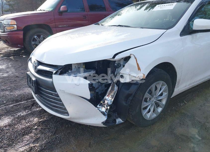 Photo 6 of 2017 Toyota Camry LE (VIN 4T1BF1FK0HU289807)