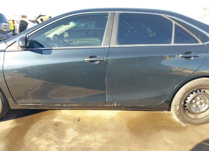 Photo 15 of 2017 Toyota Camry LE (VIN 4T1BF1FK0HU291914)