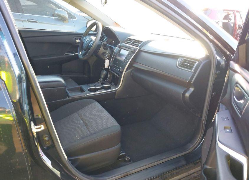 Photo 5 of 2017 Toyota Camry LE (VIN 4T1BF1FK0HU291914)