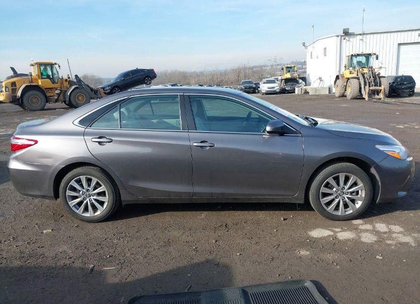 Photo 13 of 2017 Toyota Camry XLE (VIN 4T1BF1FK0HU320506)