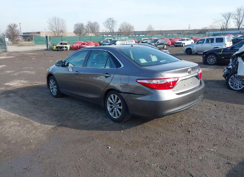 Photo 3 of 2017 Toyota Camry XLE (VIN 4T1BF1FK0HU320506)