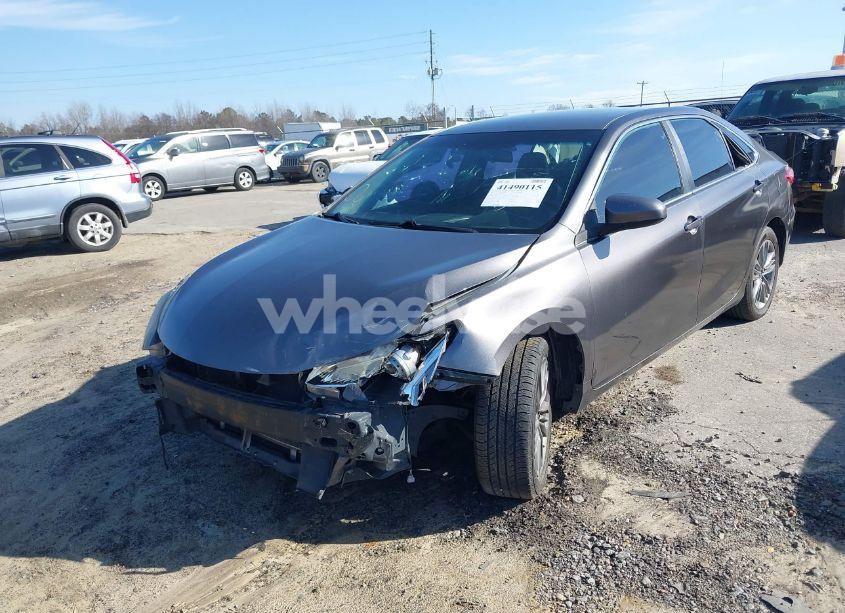 Photo 2 of 2017 Toyota Camry SE (VIN 4T1BF1FK0HU333353)