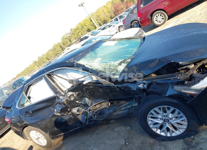 Photo 13 of 2017 Toyota Camry LE (VIN 4T1BF1FK0HU352761)